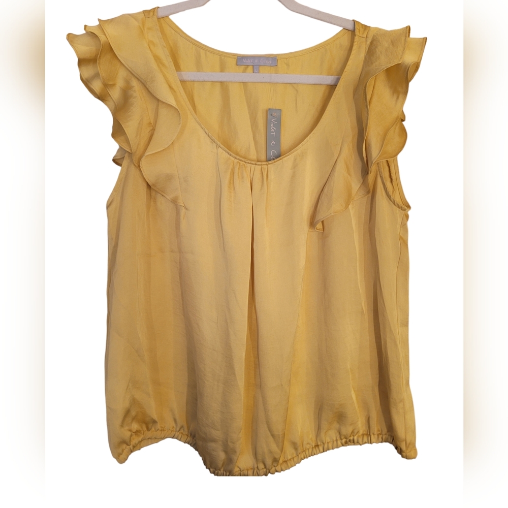 Violet & Claire Ruffle Golden Blouse L